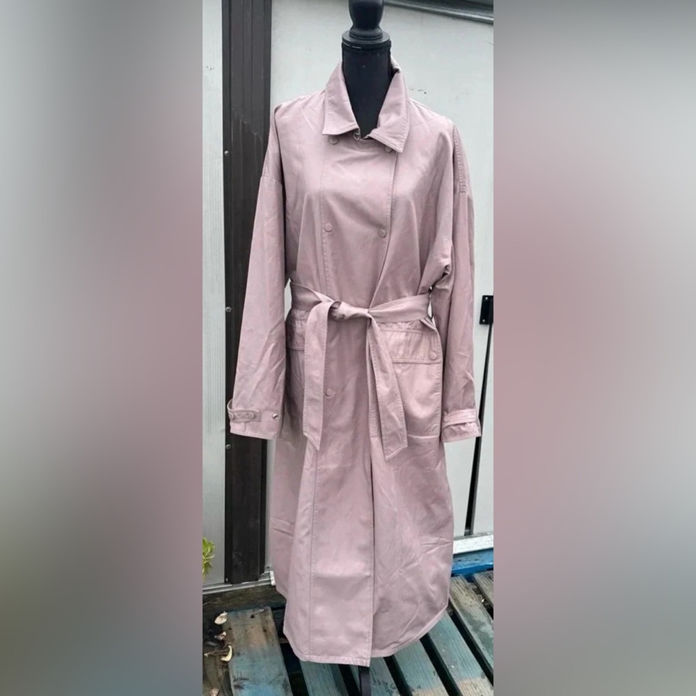 Anthropologie
NEW MAEVE BY
ANTHROPOLOGIE TRENCH COAT WOMENS LARGE MAUVE TAUPE